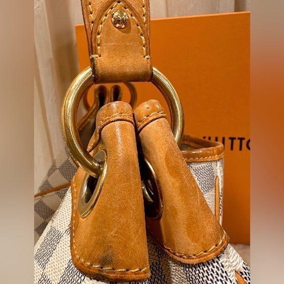 Authentic Louis Vuitton Galliera Damier
Azur Shoulder Bag✨ - Picture 14 of 16